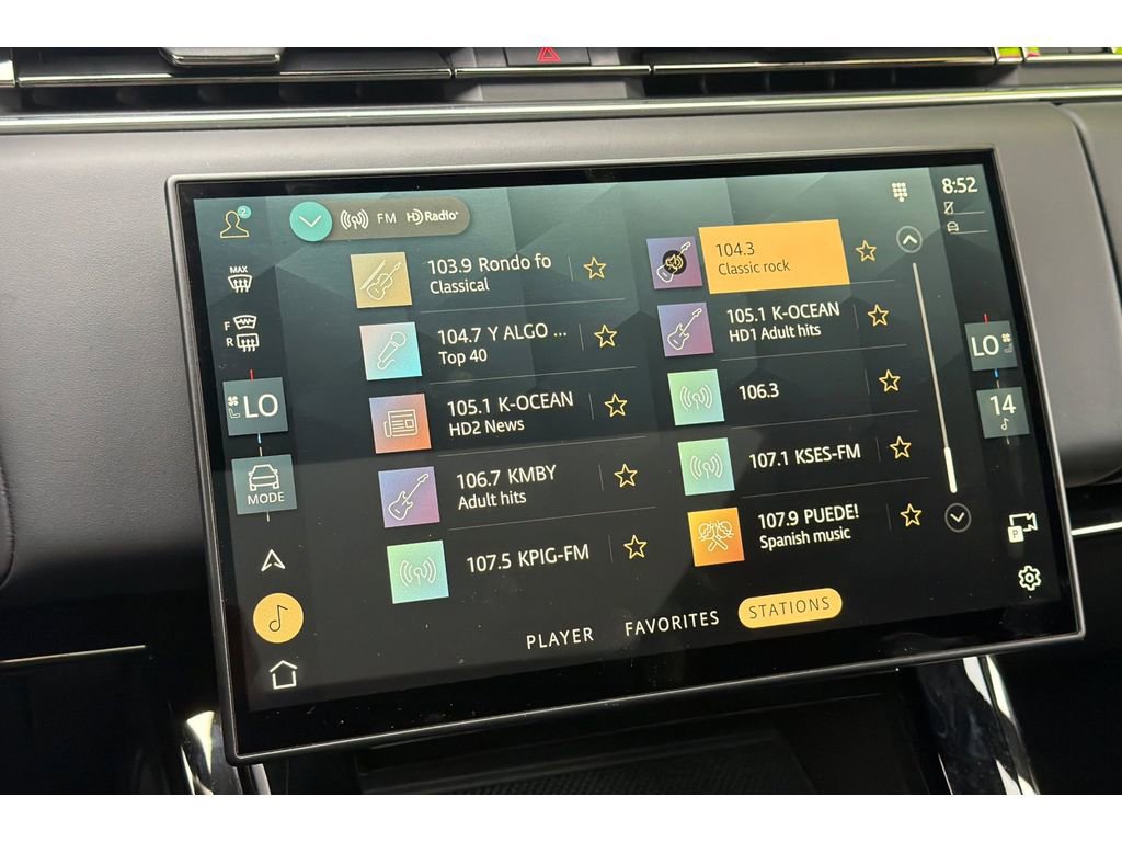 Used 2025 Land Rover Range Rover Sport SE AWD/4WD image 21