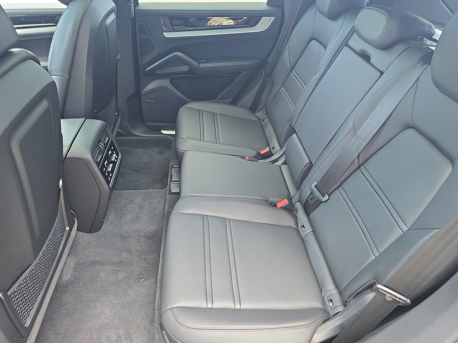 New 2026 Porsche Cayenne AWD/4WD image 20