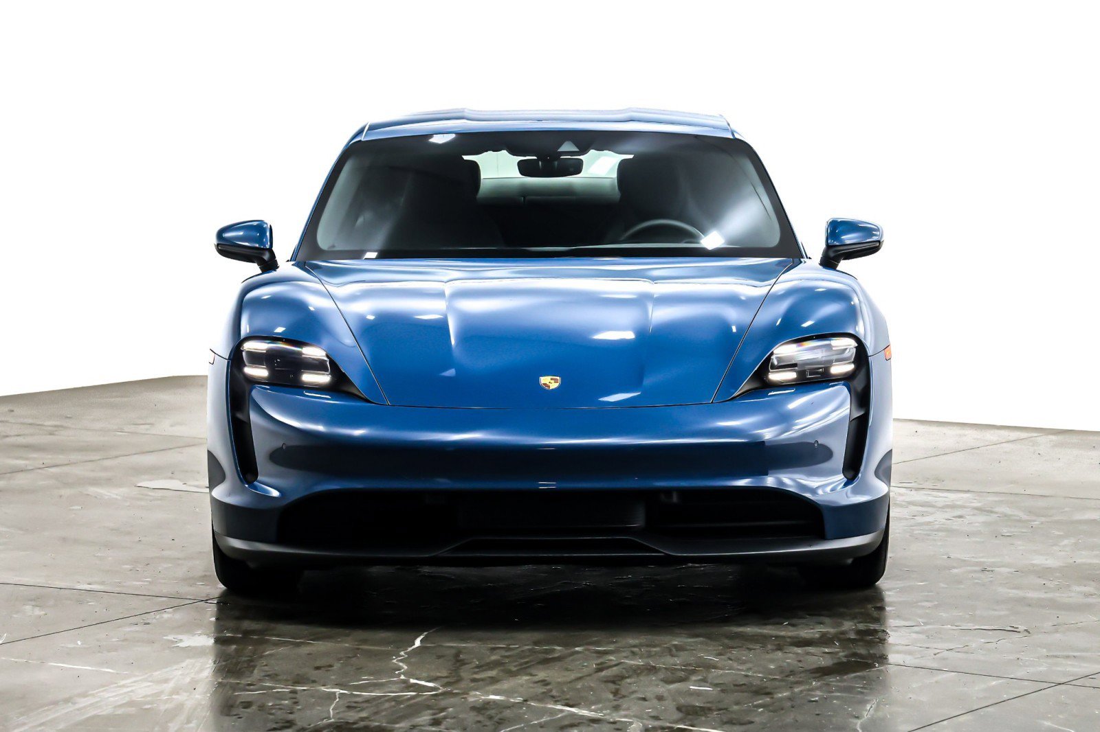 Used 2023 Porsche Taycan RWD image 4