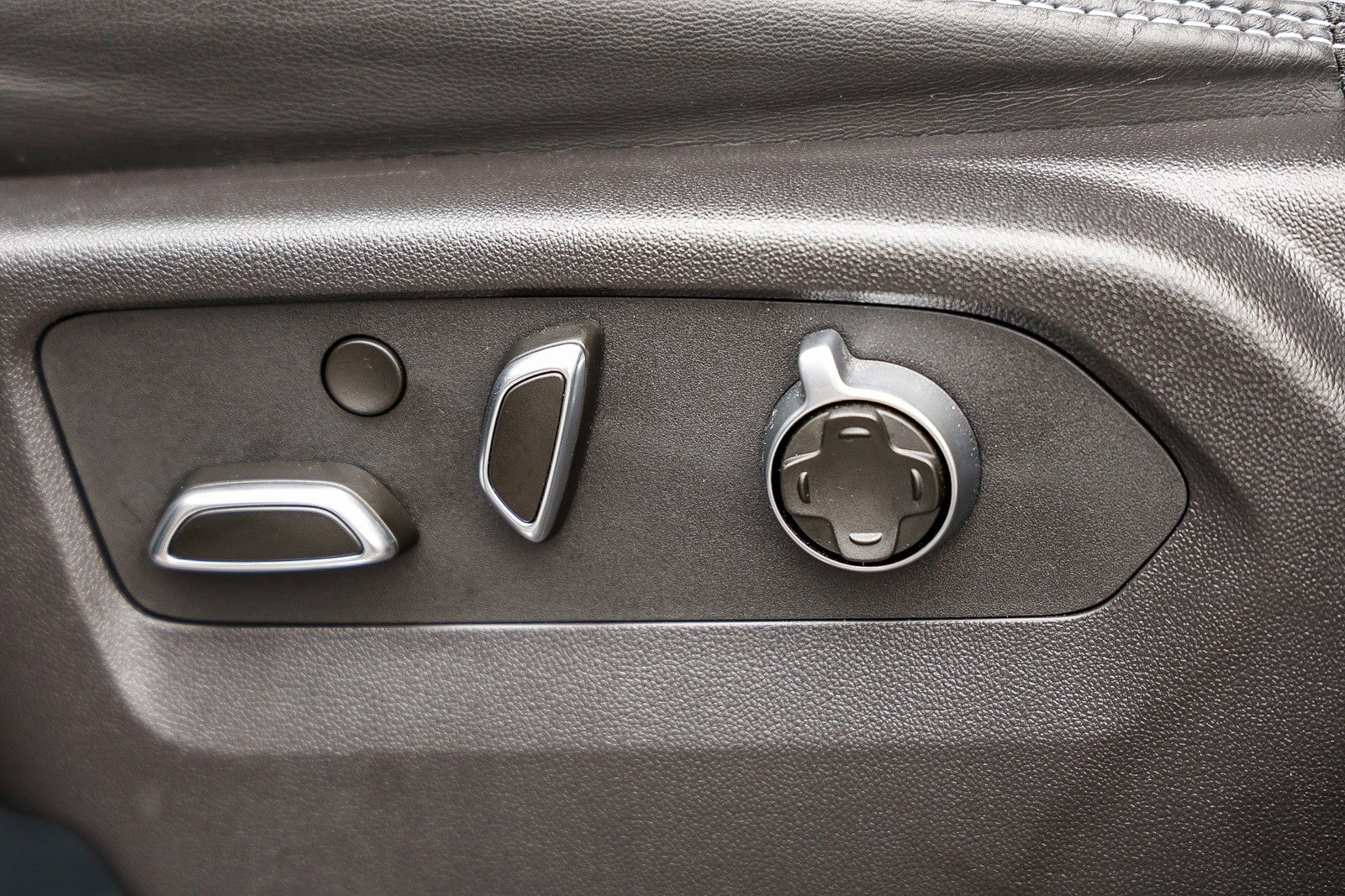 Used 2025 GMC Sierra 2500 AT4X image 22