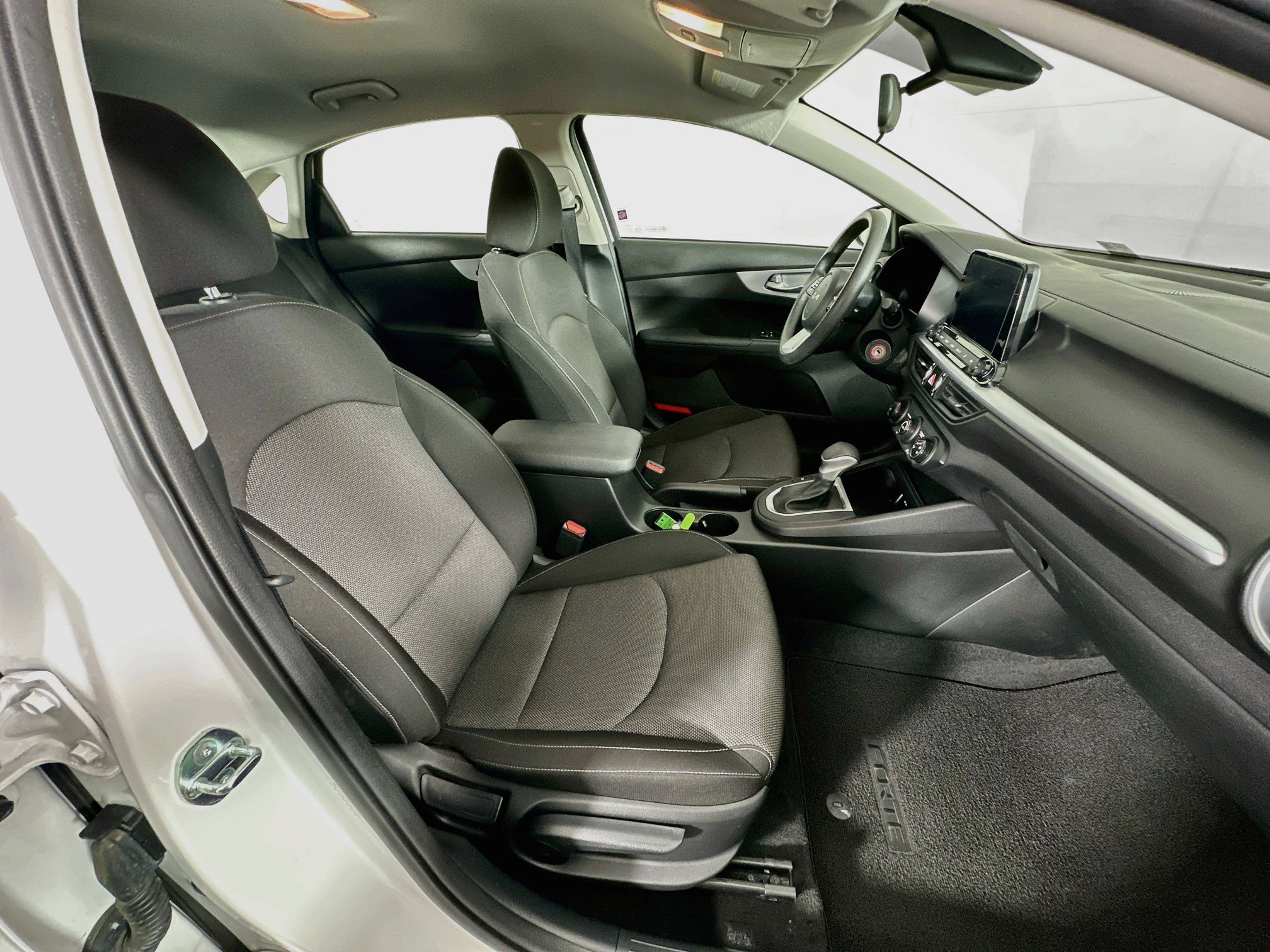Used 2023 Kia Forte LXS FWD image 28