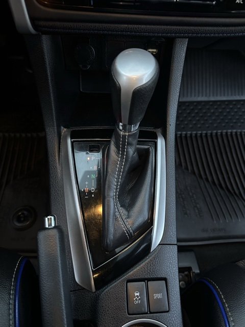 Used 2018 Toyota Corolla SE image 11