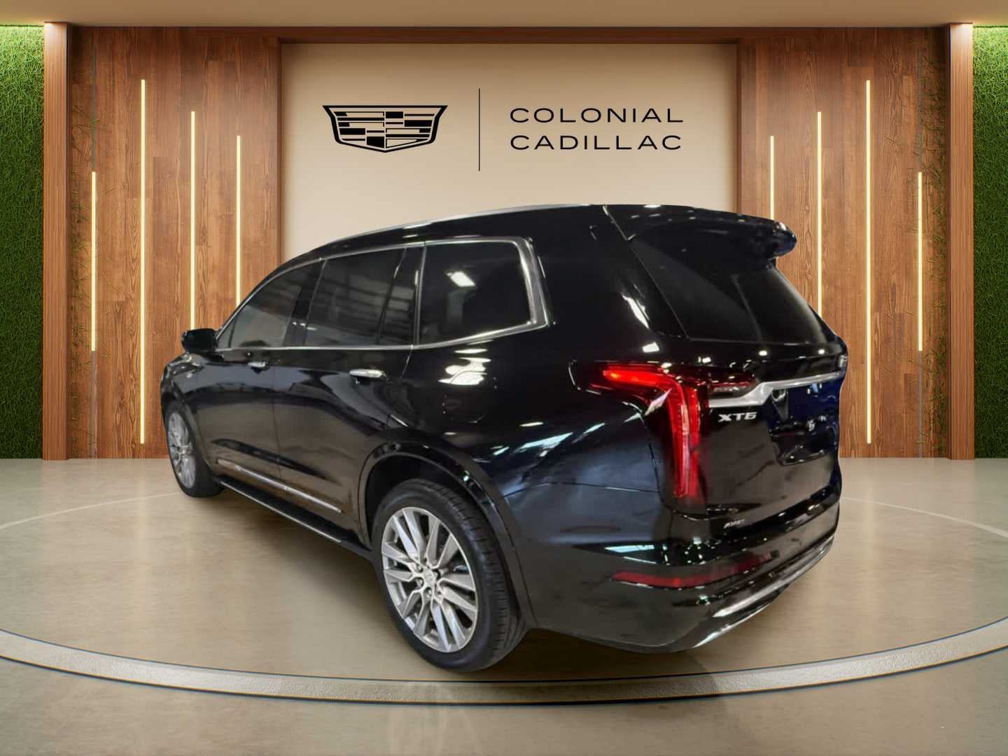 Used 2024 Cadillac XT6 Premium Luxury w/ Platinum Package AWD/4WD image 3