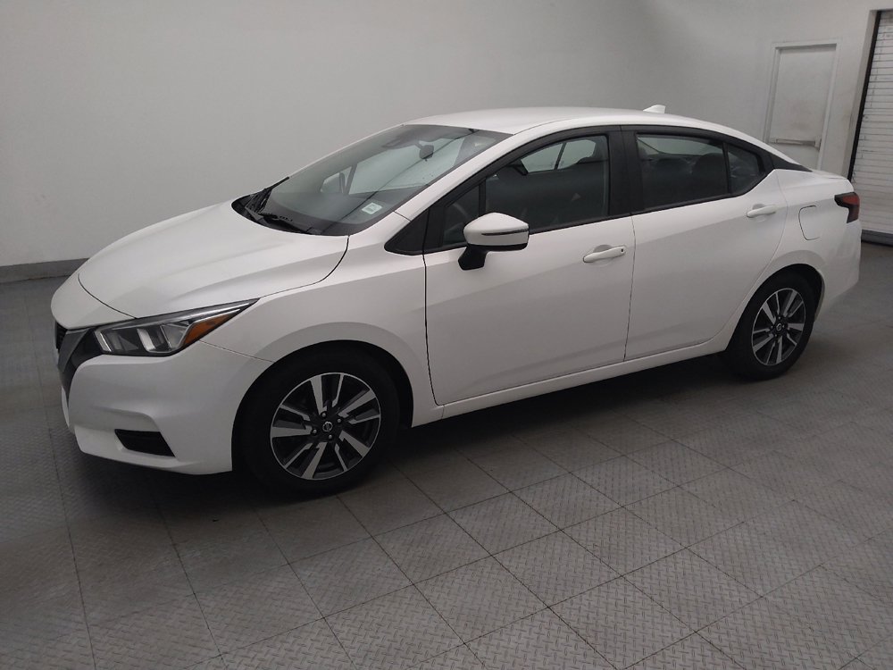 Used 2021 Nissan Versa SV FWD image 2