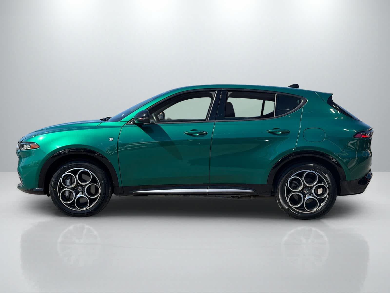 Used 2024 Alfa Romeo Tonale Ti AWD/4WD image 2