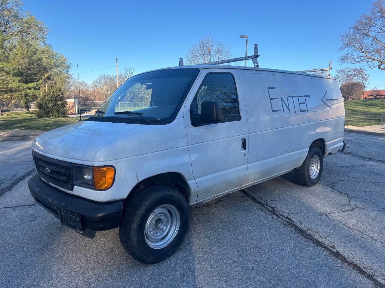 Used 2007 Ford E-250 and Econoline 250 Extended RWD image 2