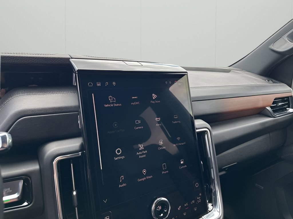 Certified 2025 GMC Yukon Denali AWD/4WD image 36