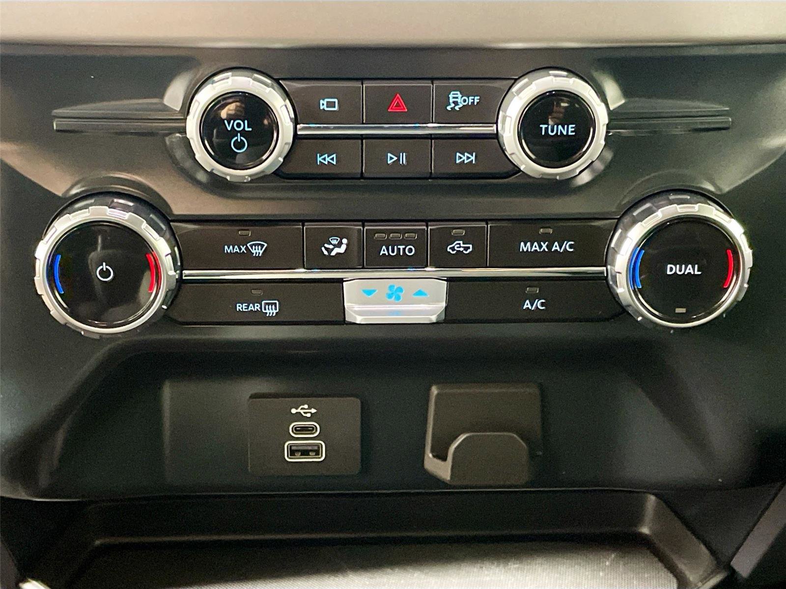 Used 2025 Ford F150 XLT w/ Equipment Group 301A Standard image 9