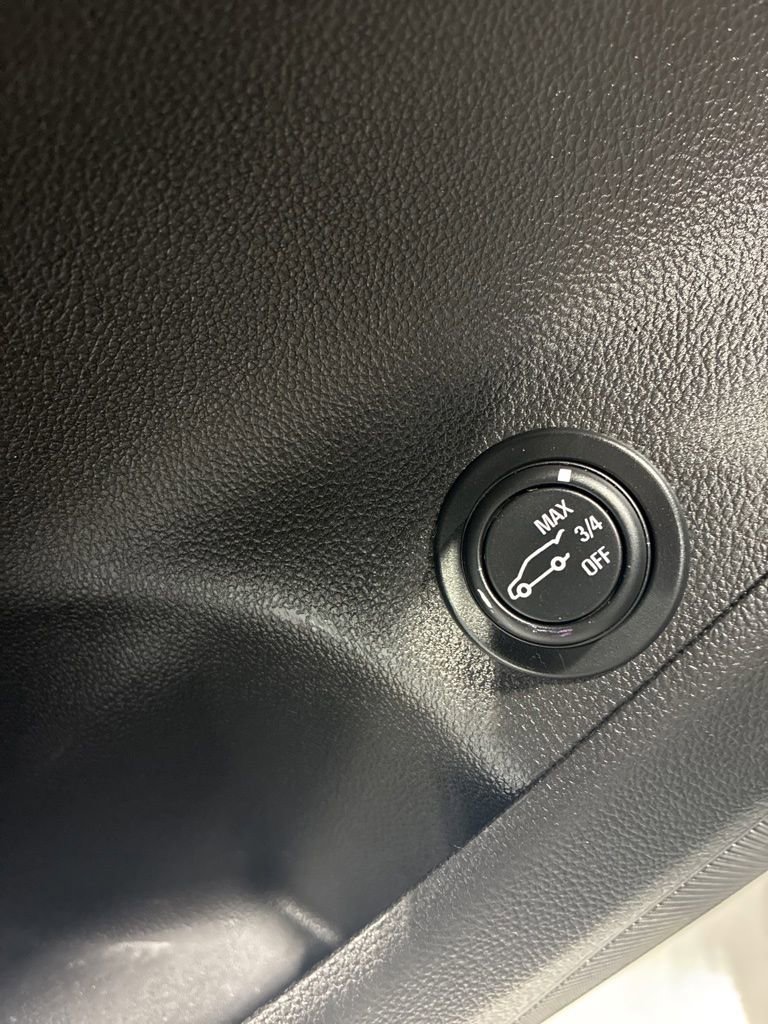 Used 2017 Buick Envision Essence AWD/4WD image 22