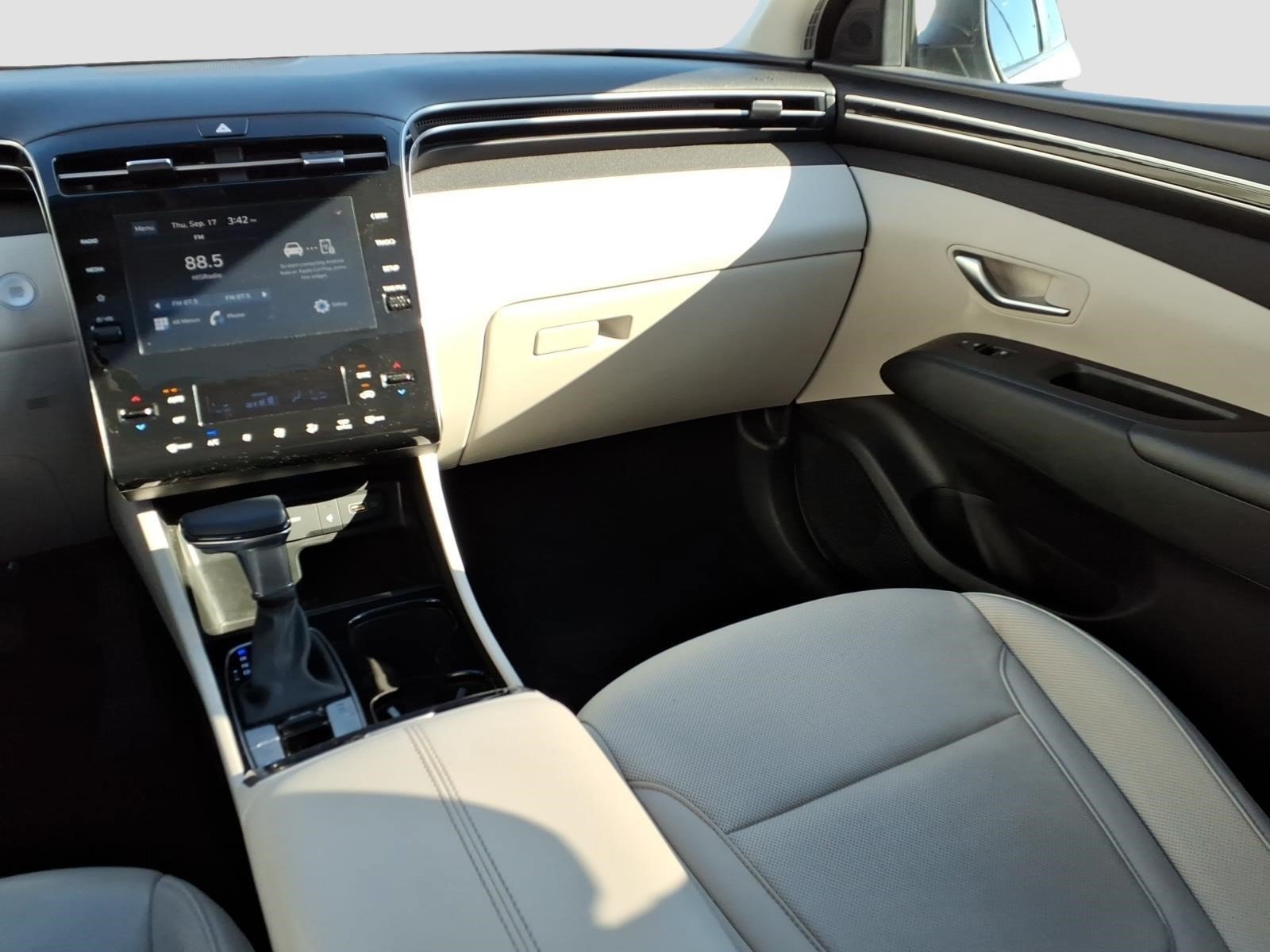 Used 2023 Hyundai Tucson SEL w/ Convenience Package FWD image 9
