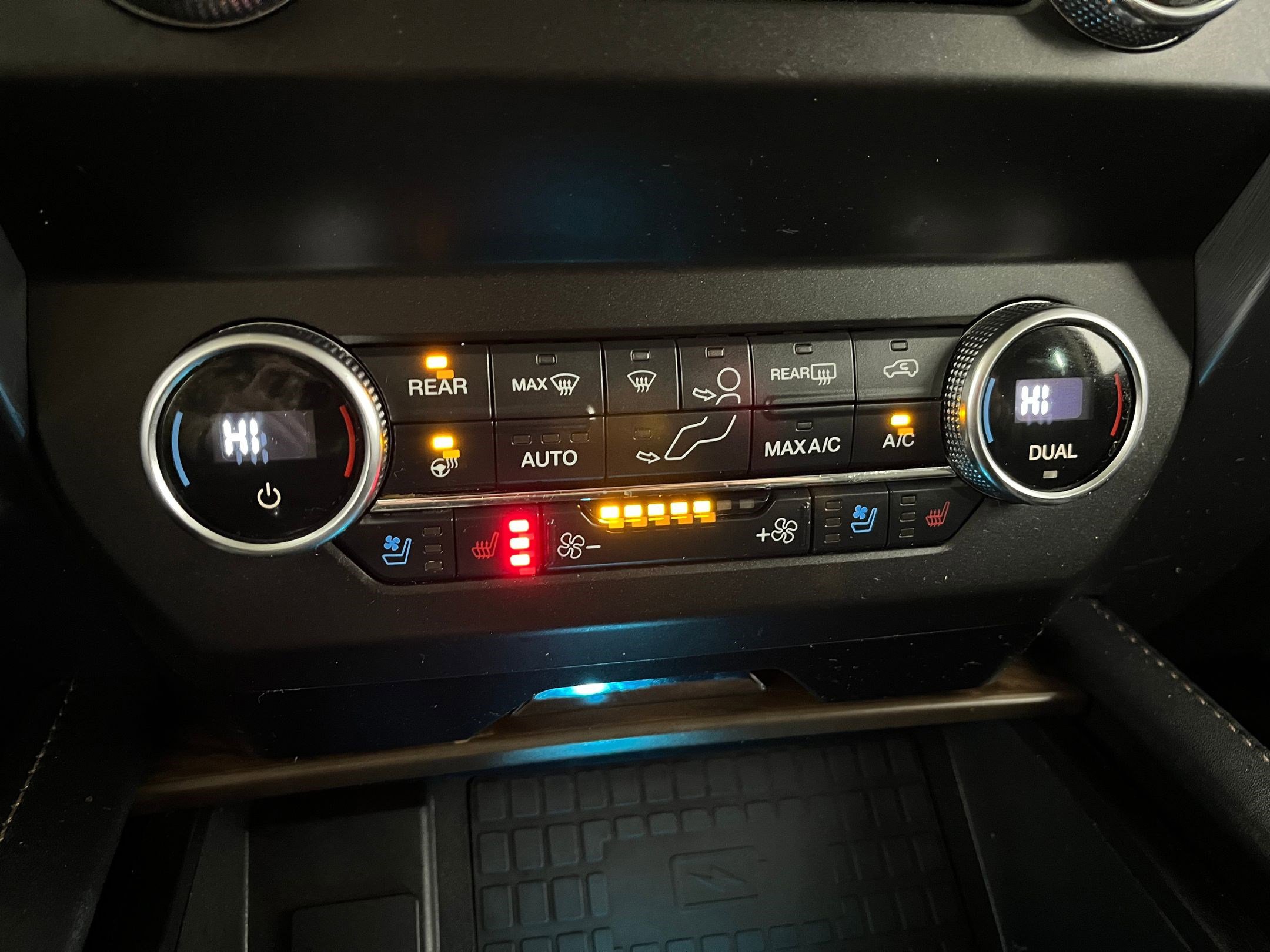 Used 2020 Ford Expedition Platinum image 16