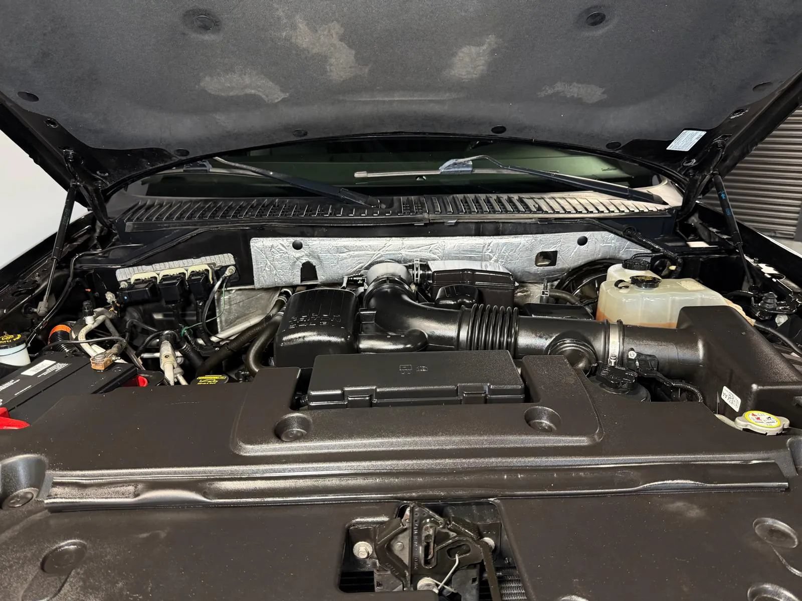Used 2014 Ford Expedition EL Limited w/ Equipment Group 301A RWD image 8