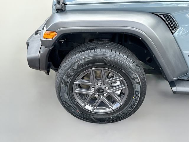 Used 2024 Jeep Wrangler Sport AWD/4WD image 29