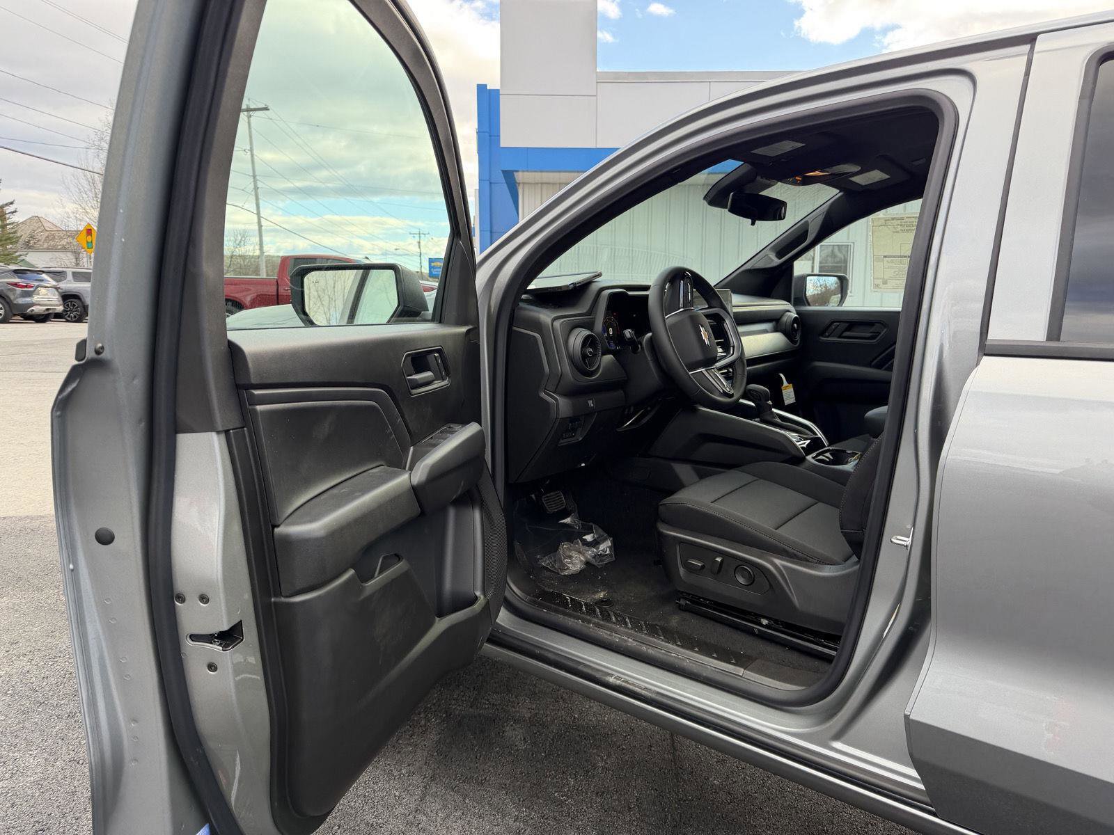 New 2026 Chevrolet Colorado W/T image 13