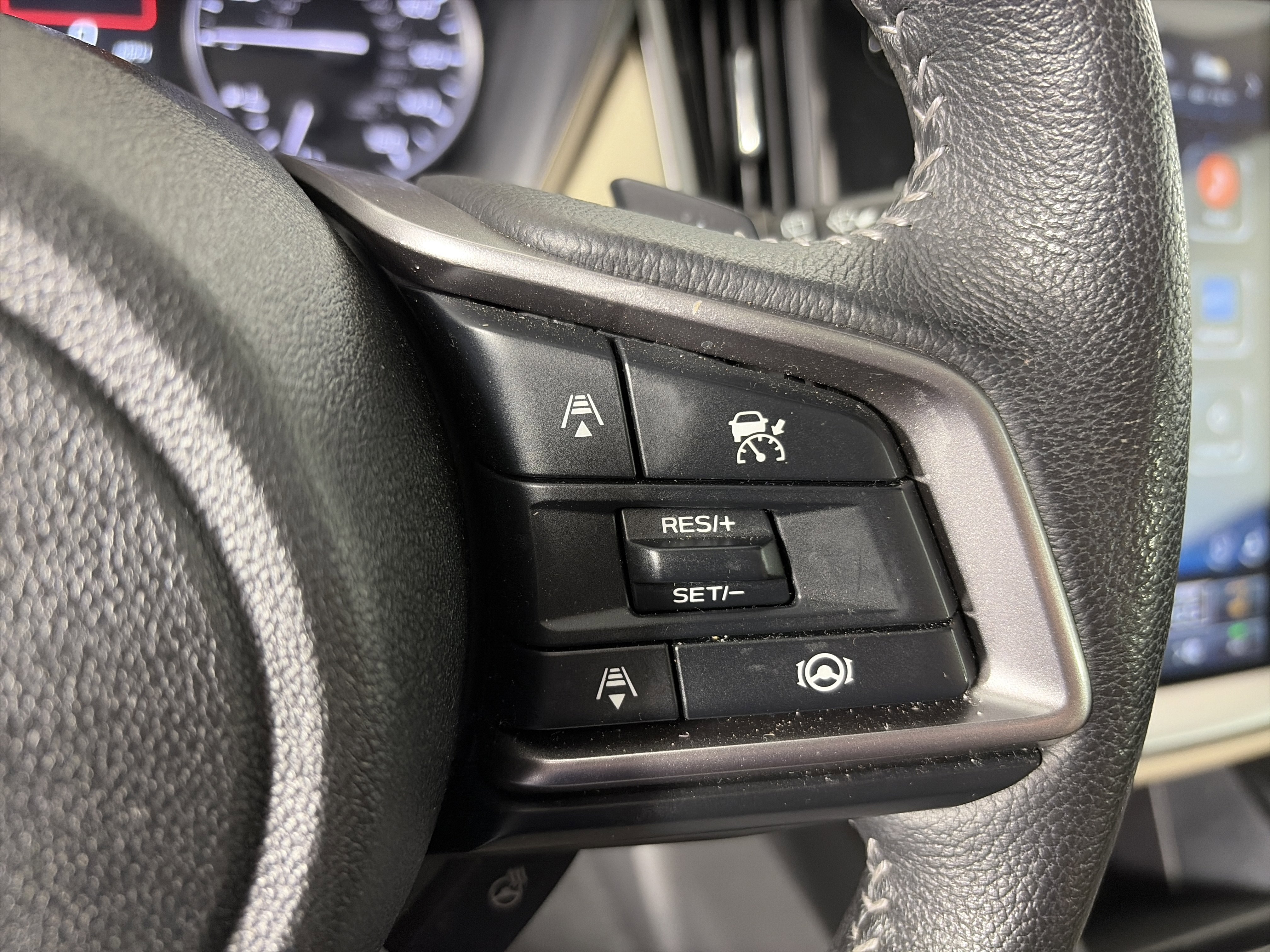 Used 2023 Subaru Outback Limited image 35