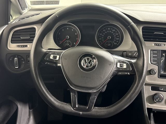 Used 2015 Volkswagen Golf SE image 23