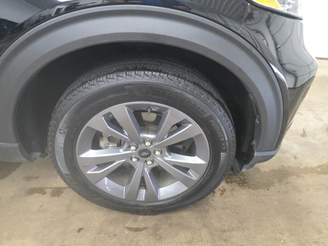 Used 2023 Ford Explorer XLT w/ Equipment Group 202A image 2