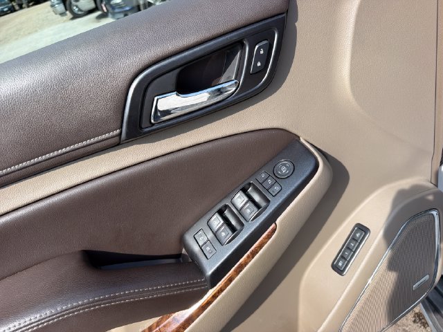 Used 2017 Chevrolet Suburban Premier AWD/4WD image 13