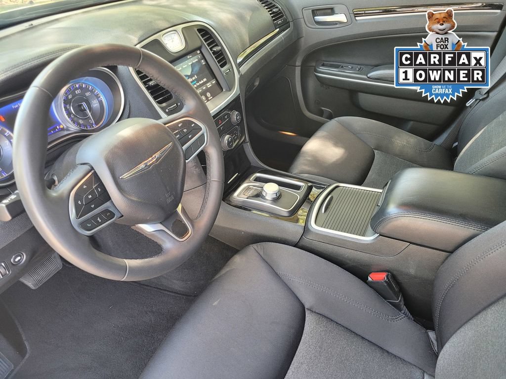 Used 2023 Chrysler 300 Touring RWD image 18