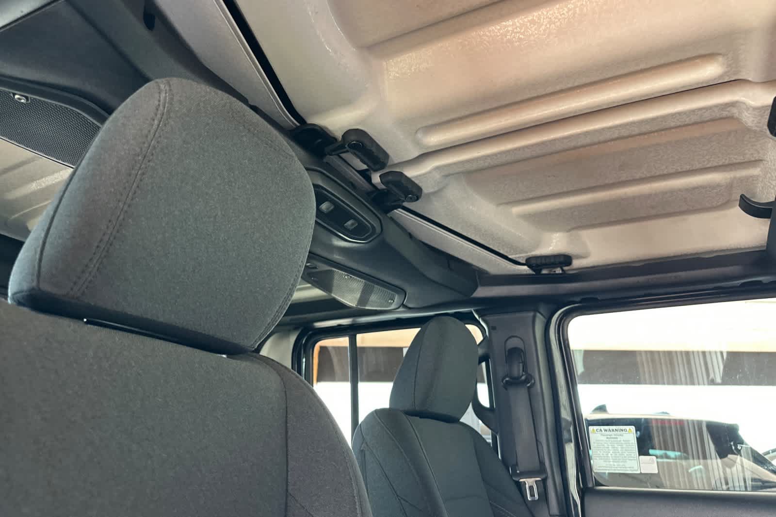 Used 2024 Jeep Gladiator Sport AWD/4WD image 17