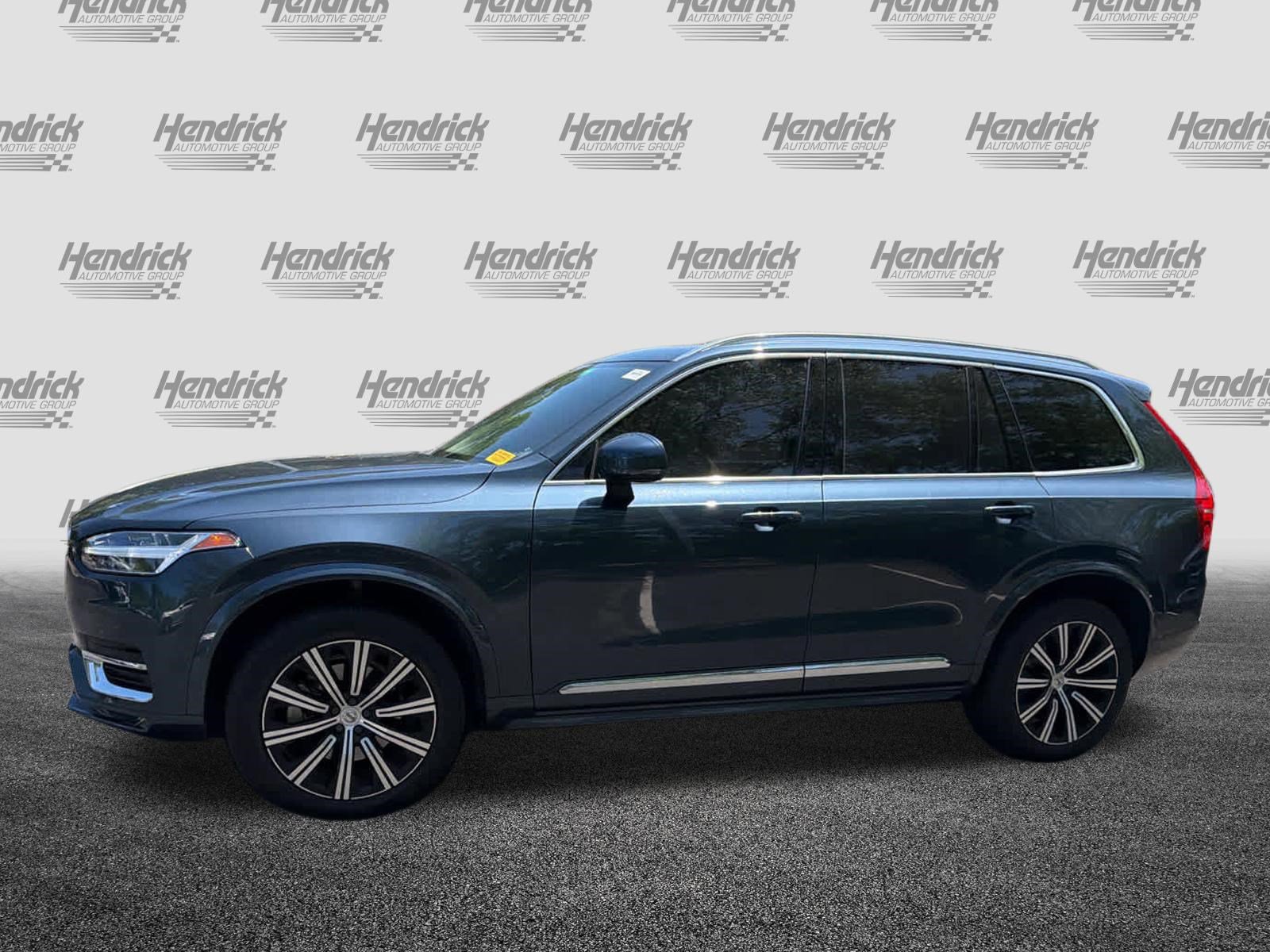 Used 2023 Volvo XC90 B6 Plus image 9