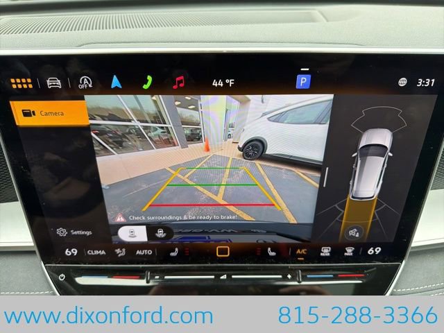 New 2025 Volkswagen Tiguan SE image 10