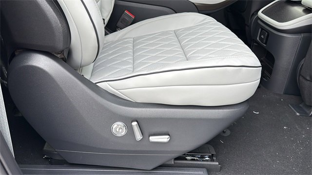 New 2026 Lincoln Navigator L Black Label image 14