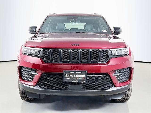 New 2025 Jeep Grand Cherokee Altitude image 2