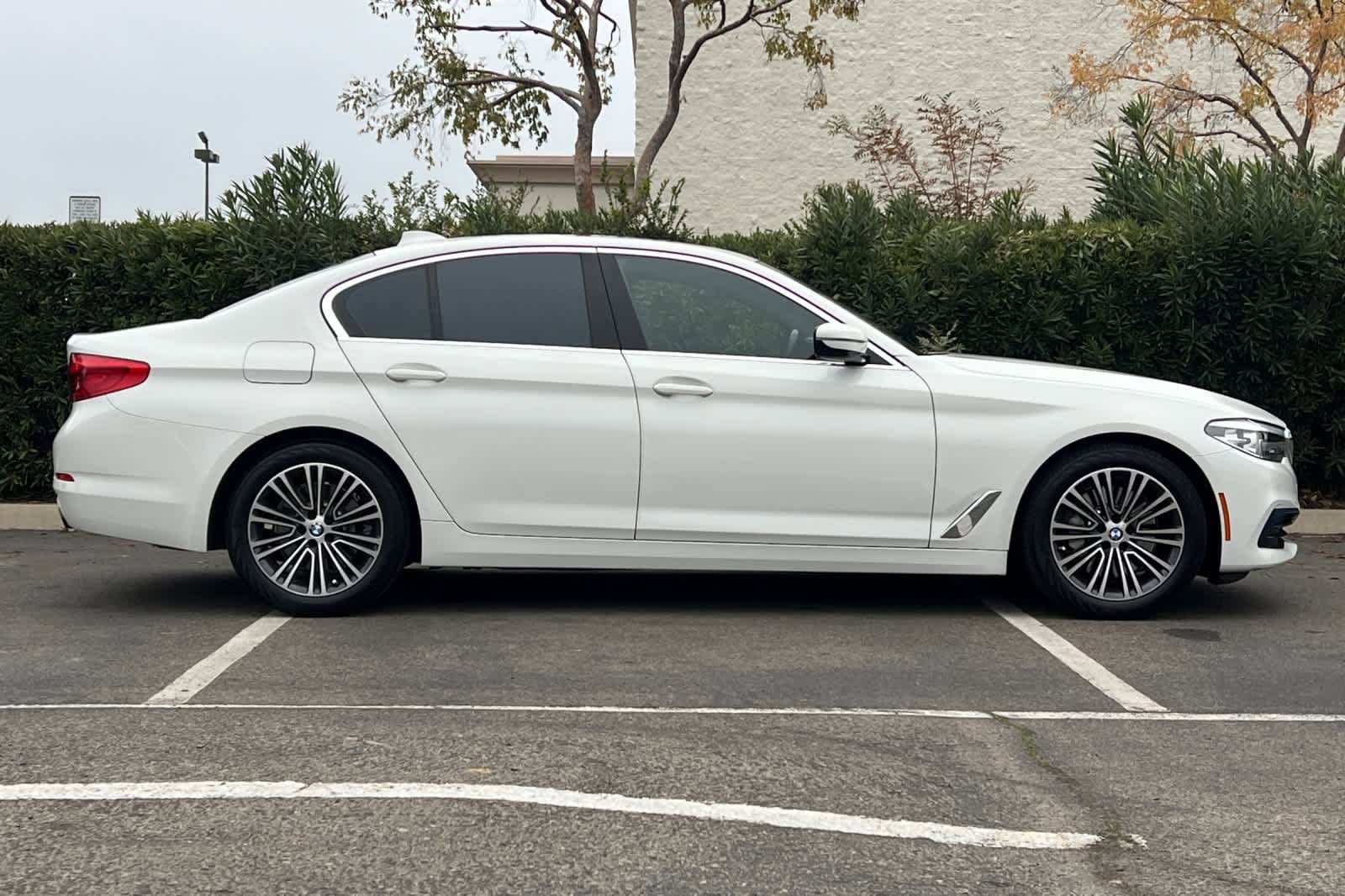 Used 2019 BMW 530i w/ Convenience Package image 8