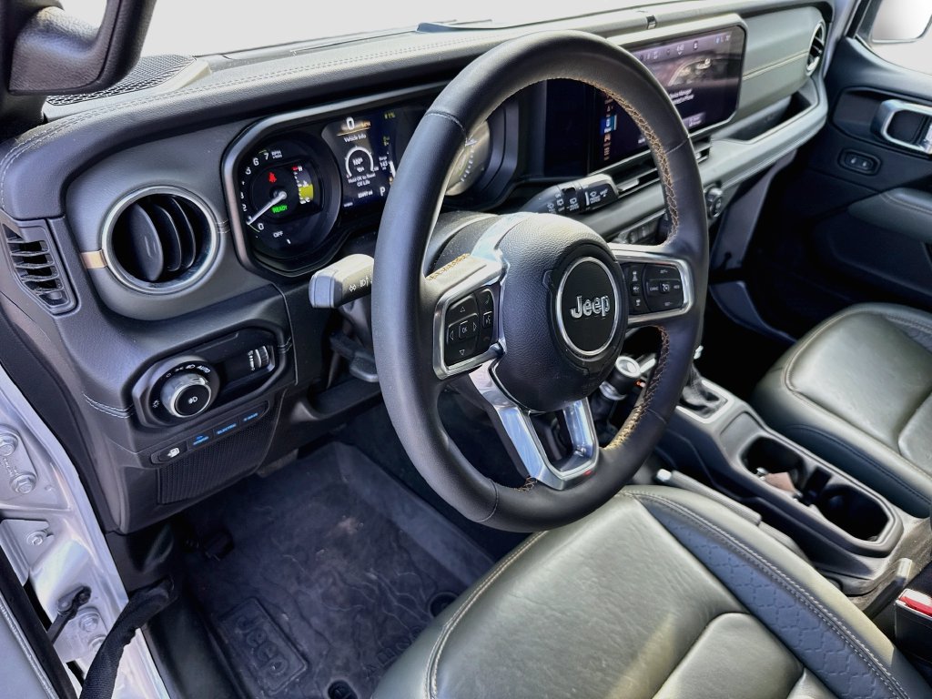 Used 2024 Jeep Wrangler High Altitude AWD/4WD image 10