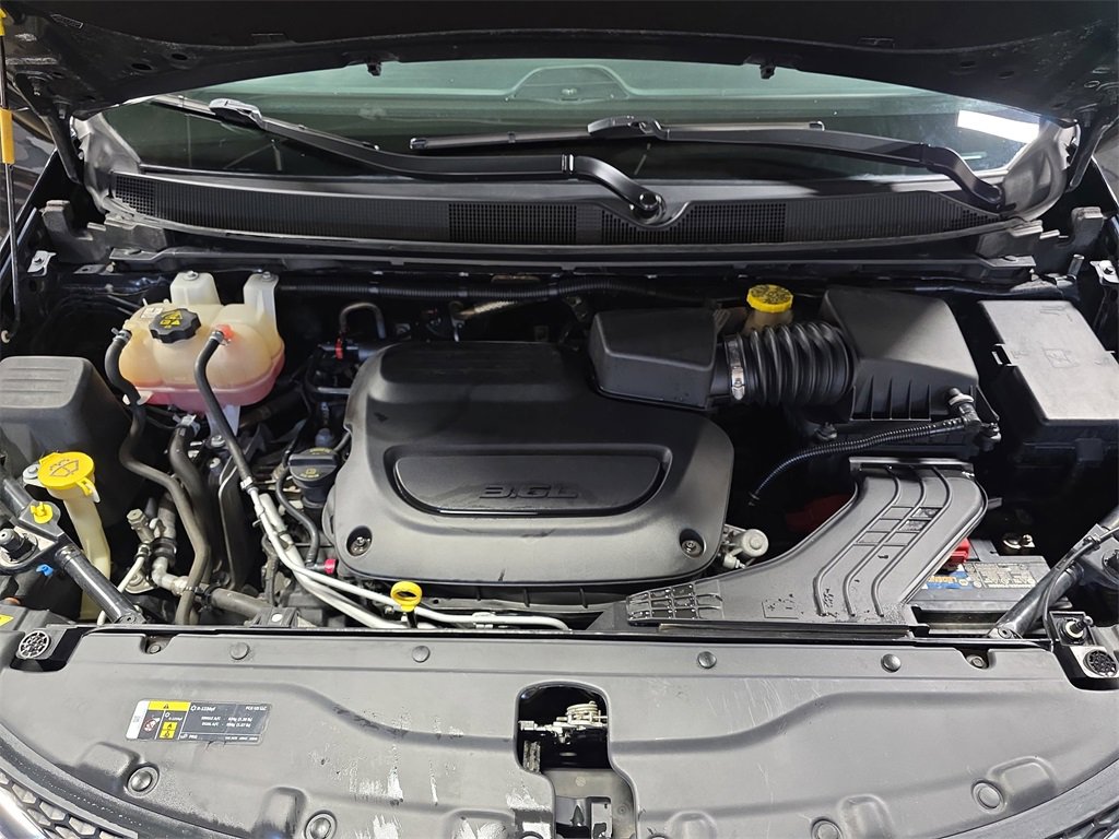 Used 2020 Chrysler Pacifica Limited image 30