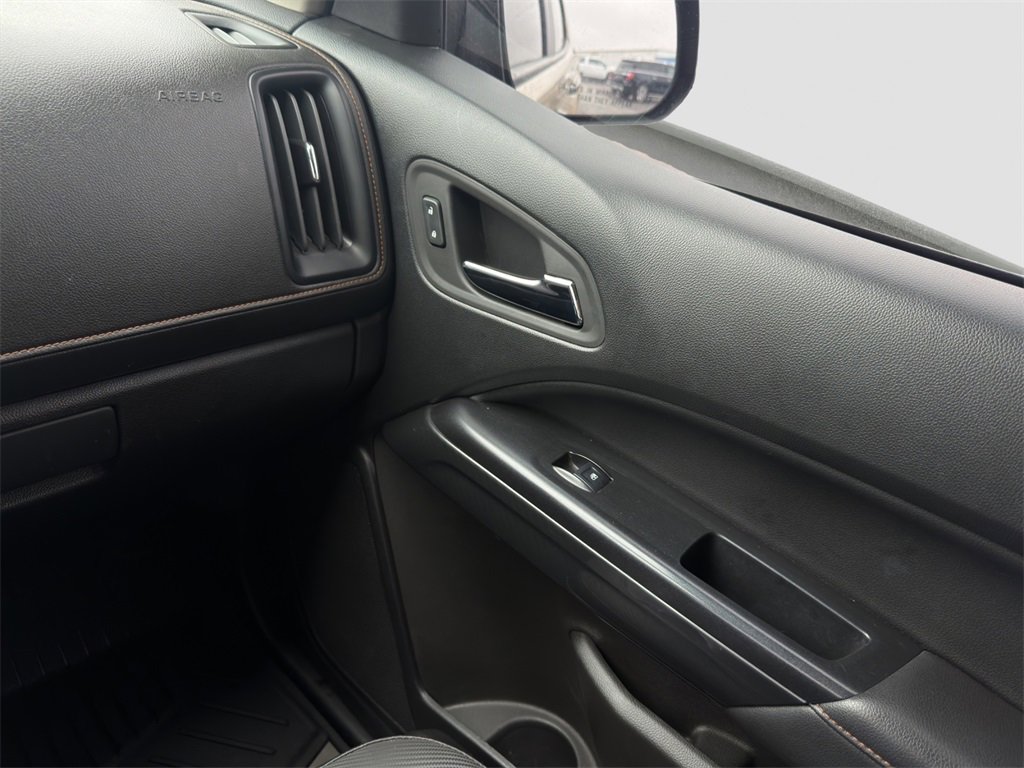 Used 2022 GMC Canyon AT4 image 17