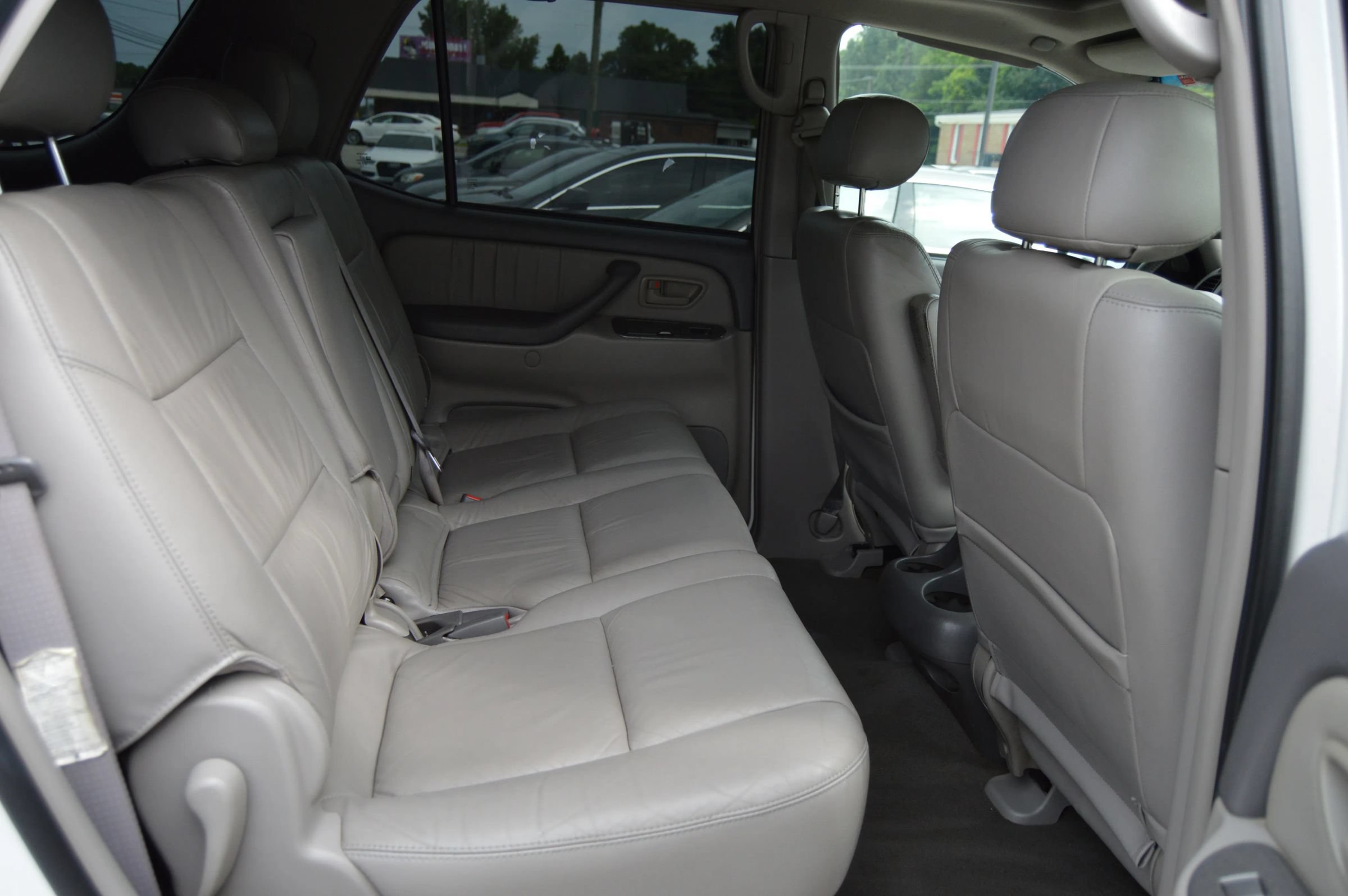 Used 2002 Toyota Sequoia Limited RWD image 24