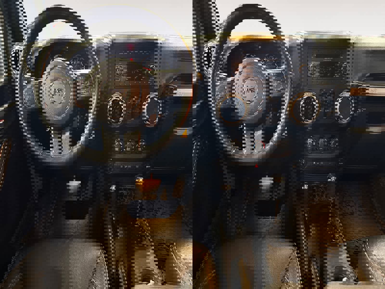 Used 2014 Jeep Wrangler Unlimited Sahara image 12