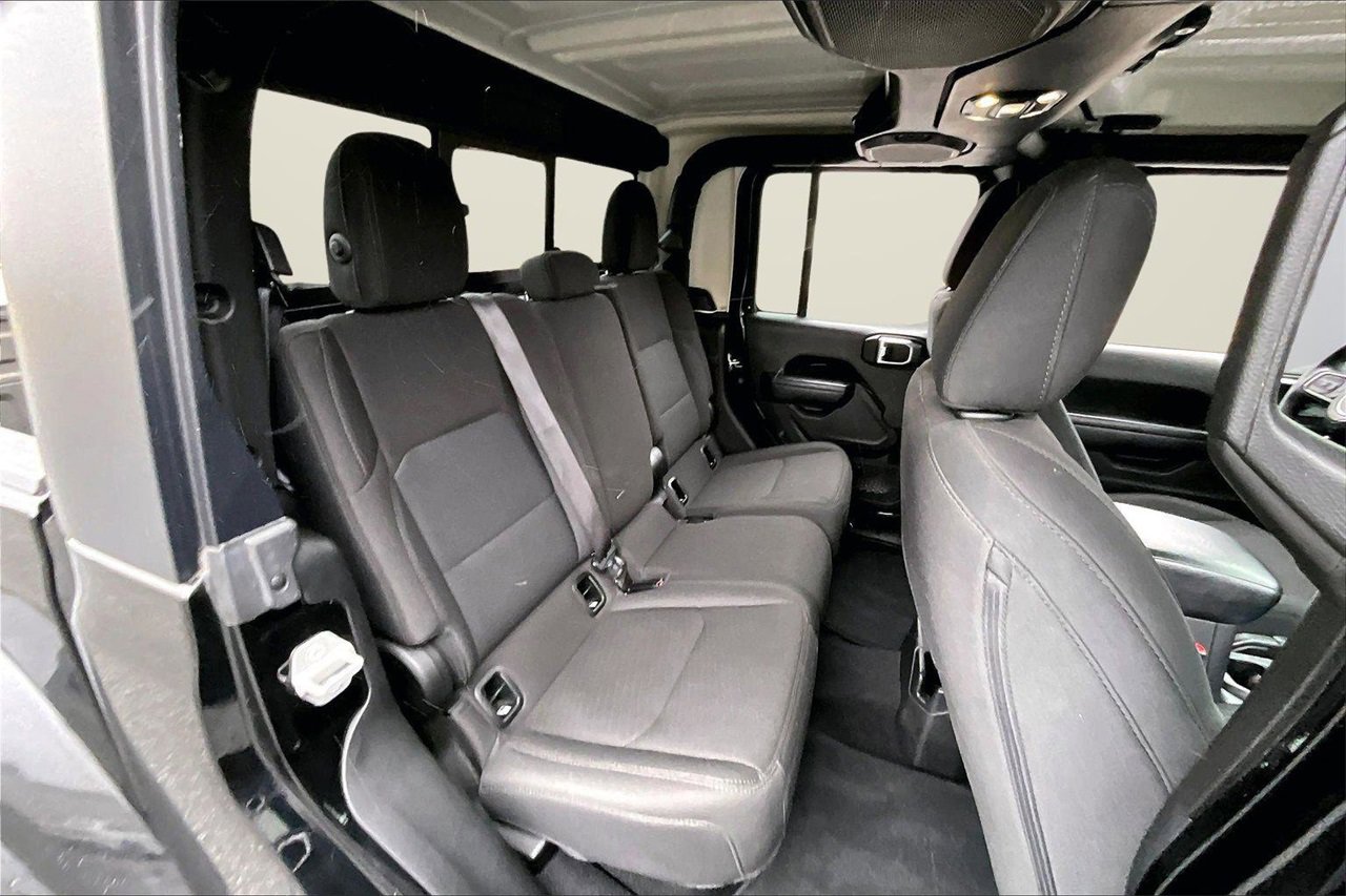 Certified 2022 Jeep Gladiator Sport image 23