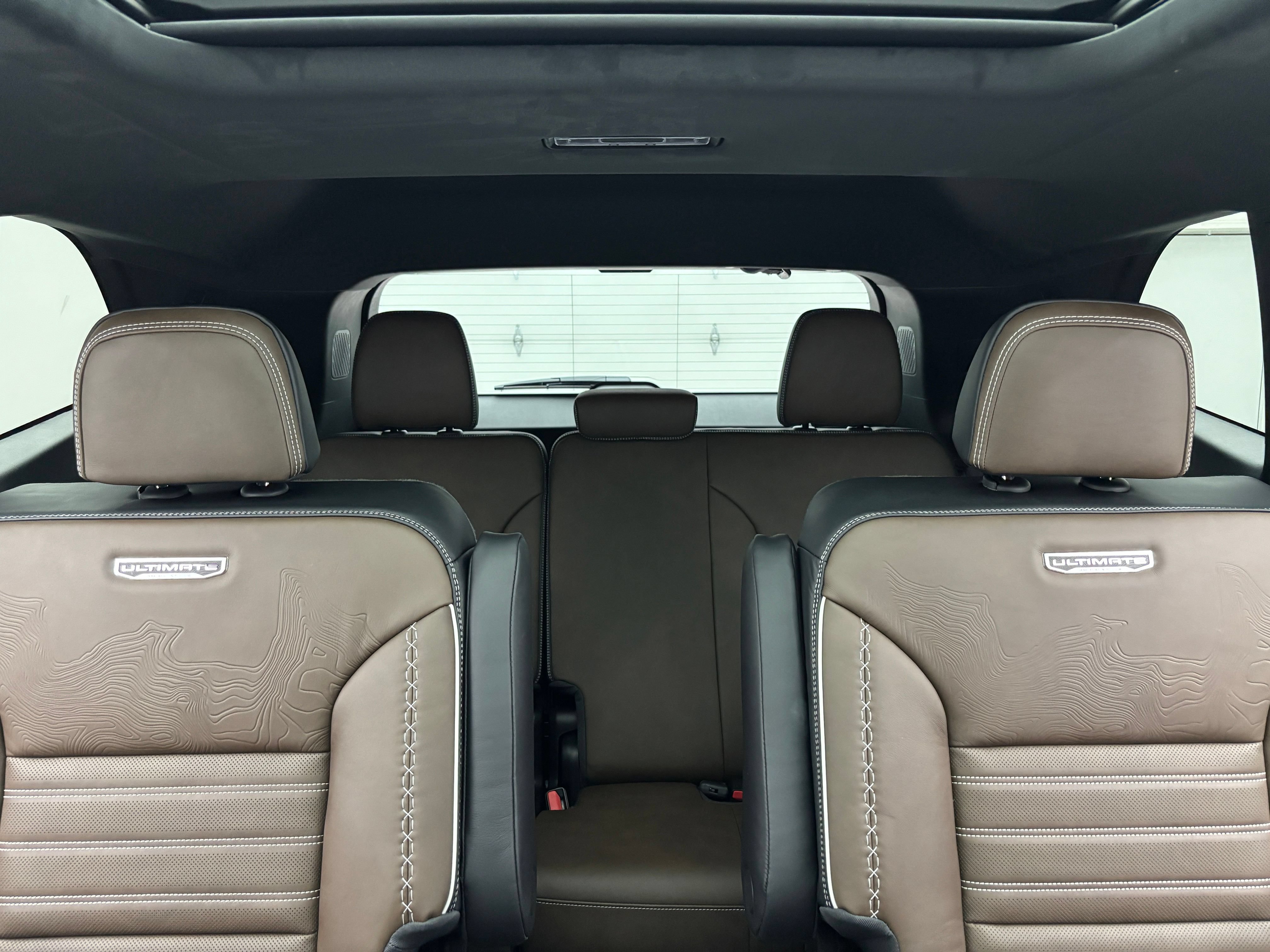 New 2026 GMC Acadia Denali Ultimate w/ LPO, Floor Liner Package AWD/4WD image 45