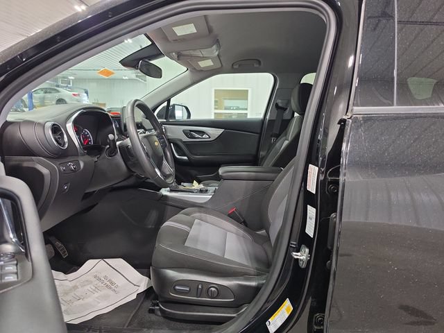 Used 2025 Chevrolet Blazer LT AWD/4WD image 21