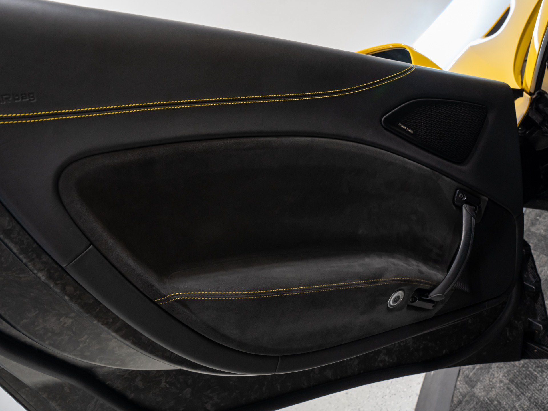 Used 2022 Maserati MC20 Coupe RWD image 37