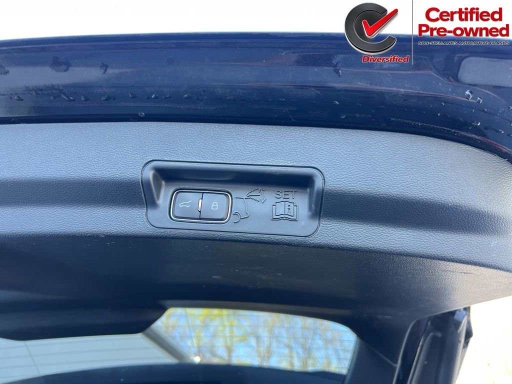Used 2020 Ford Explorer XLT w/ Equipment Group 202A RWD image 22