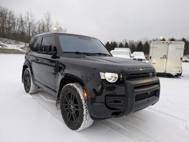 Used 2022 Land Rover Defender 90 X-Dynamic S image 3