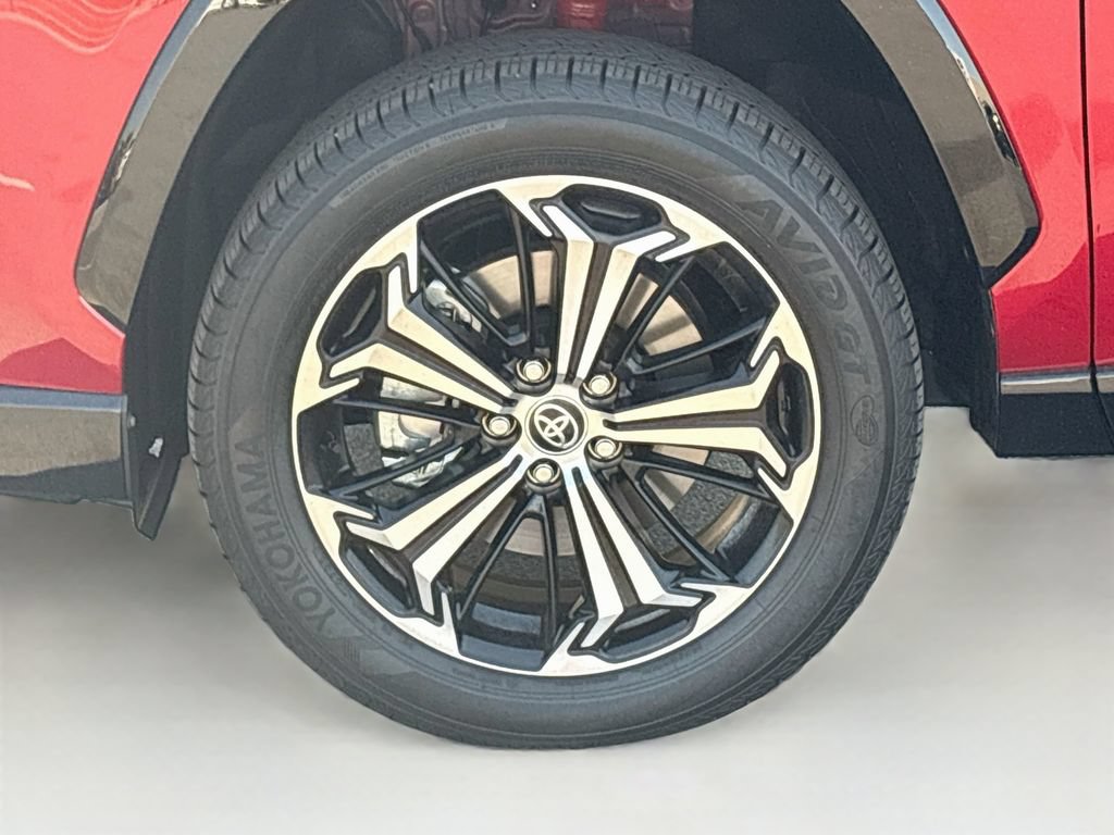Certified 2025 Toyota RAV4 XSE AWD/4WD image 30