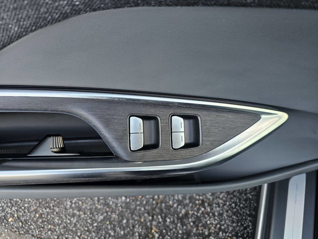 Used 2024 Lucid Air Pure image 22