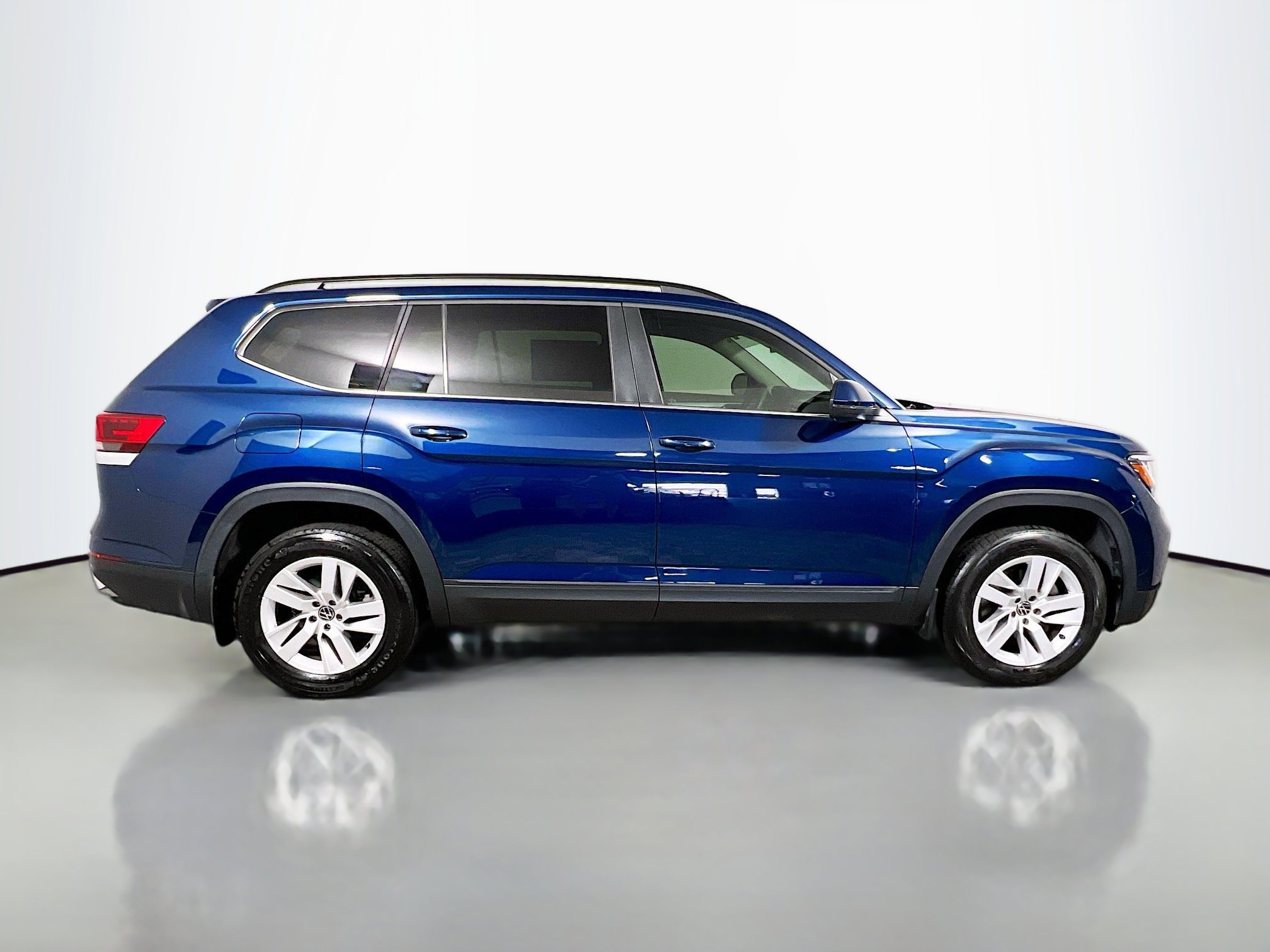Used 2021 Volkswagen Atlas S FWD image 3