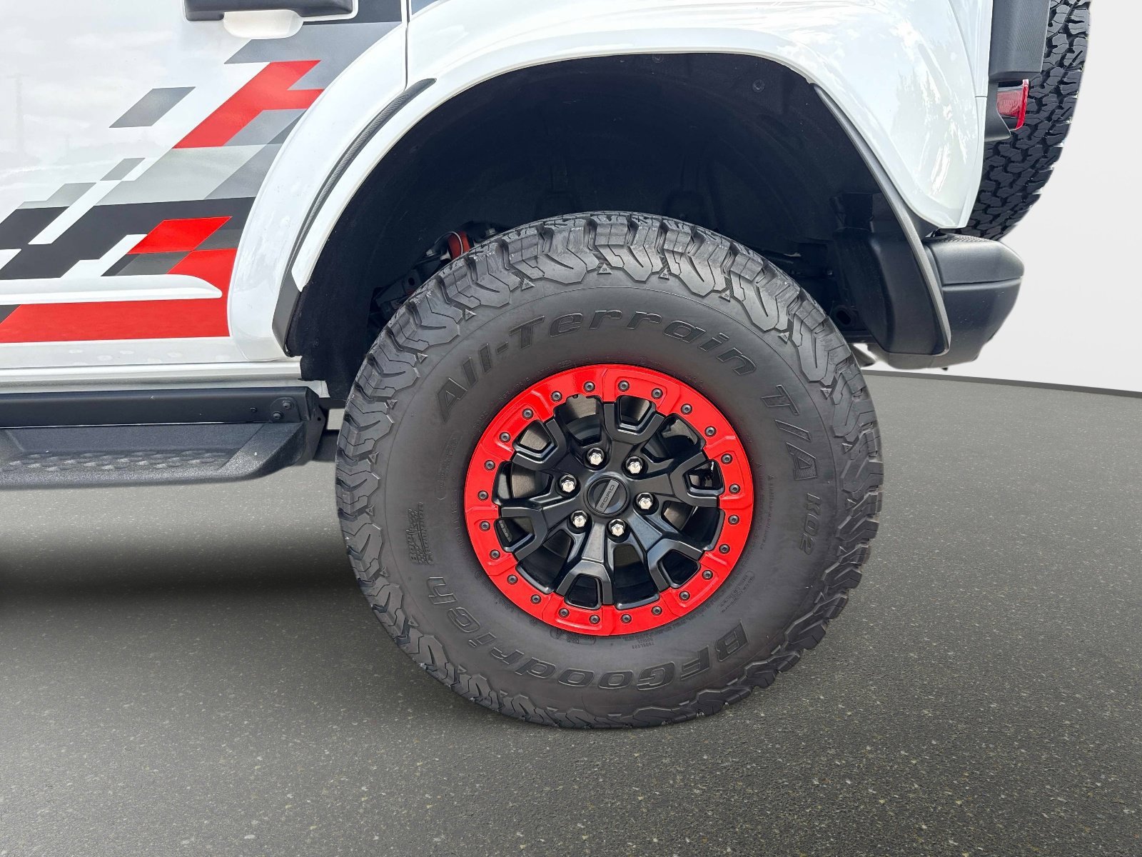 Used 2024 Ford Bronco Raptor AWD/4WD image 11