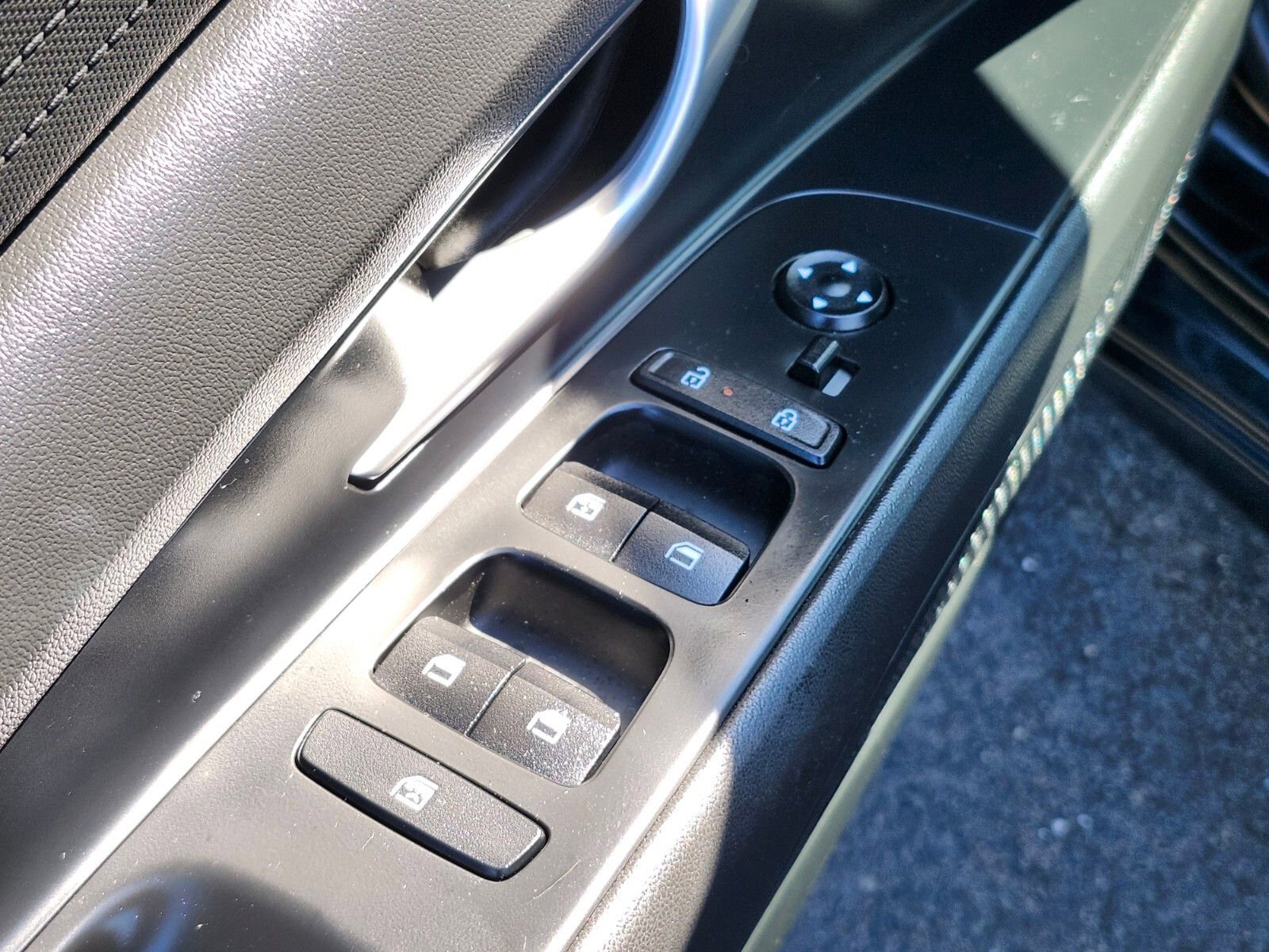 Certified 2024 Hyundai Elantra Blue FWD image 18