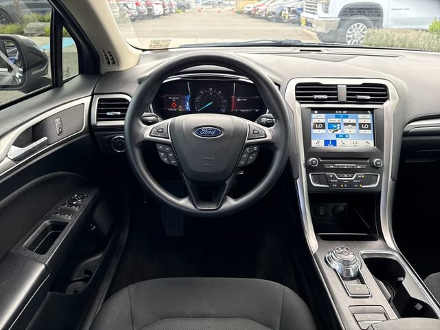 Used 2018 Ford Fusion SE FWD image 29