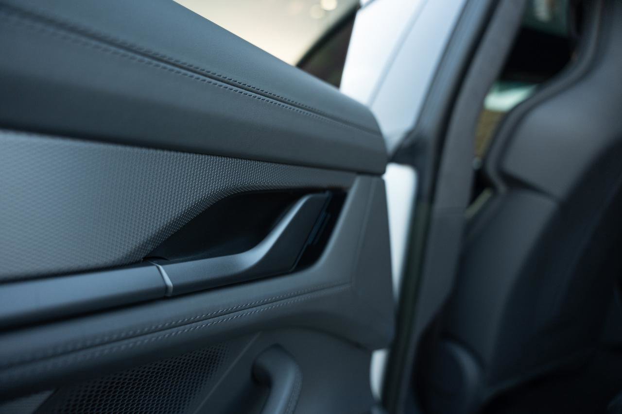 Used 2022 Porsche Taycan Turbo S image 90