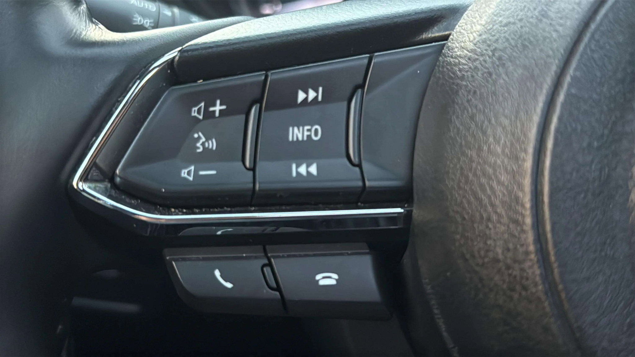 Used 2018 MAZDA CX-5 Touring w/ Preferred Equipment Package image 32