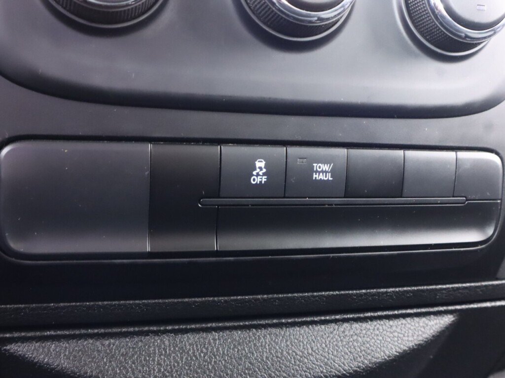 Used 2023 RAM 1500 Classic SLT AWD/4WD image 25