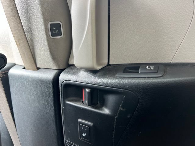 Used 2018 Chrysler Pacifica Touring-L Plus FWD image 14